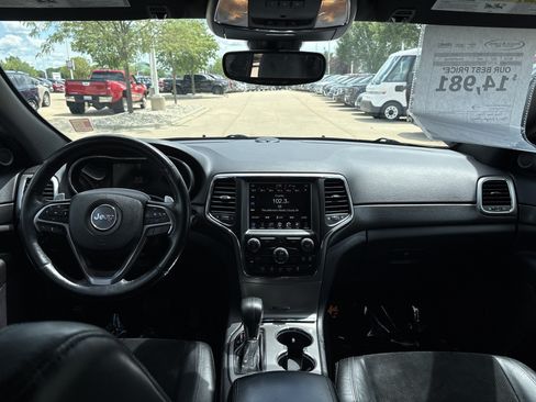 Used 2017 Jeep Grand Cherokee Altitude AWD/4WD image 13