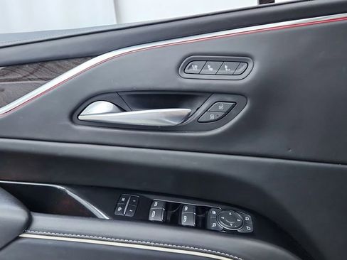 Used 2022 Cadillac Escalade Sport Platinum image 17