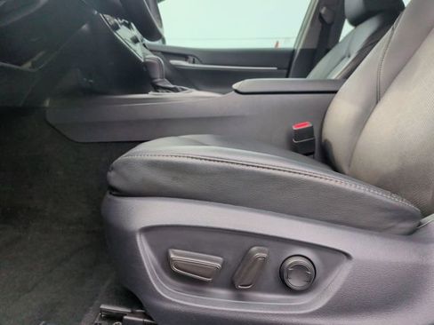 Used 2024 Toyota Camry XSE FWD image 14