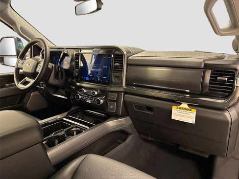 New 2026 Ford F250 Lariat w/ Black Appearance Package AWD/4WD image 30