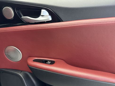 Used 2018 Kia Stinger Premium image 39