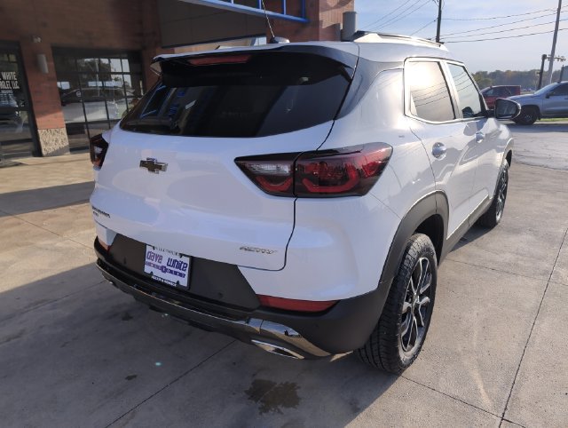 Used 2024 Chevrolet TrailBlazer ACTIV w/ Convenience Package AWD/4WD image 9