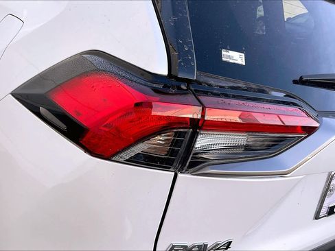 Used 2023 Toyota RAV4 Limited image 28