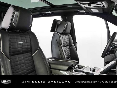 Certified 2025 Cadillac Escalade V AWD/4WD image 25