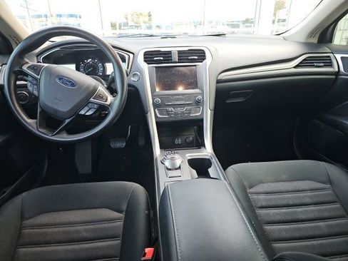 Used 2019 Ford Fusion SE AWD/4WD image 11