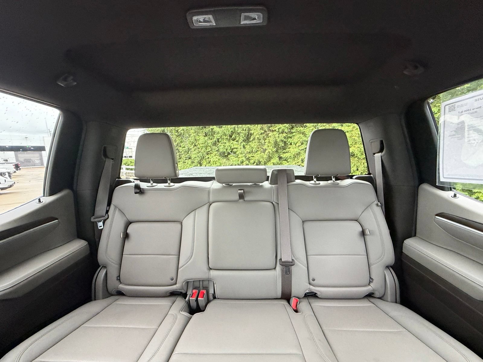 Used 2022 GMC Sierra 1500 SLT w/ SLT Premium Package AWD/4WD image 3