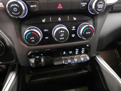 Used 2020 RAM 1500 Big Horn AWD/4WD image 21