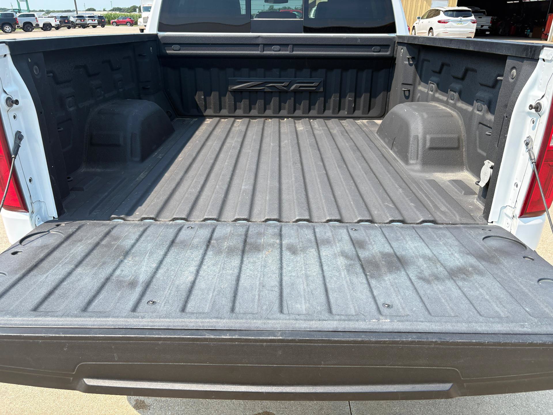 Used 2022 Chevrolet Silverado 1500 ZR2 AWD/4WD image 16