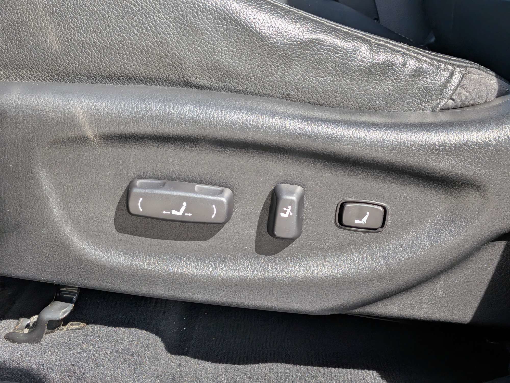 Used 2011 Kia Sorento SX FWD image 22