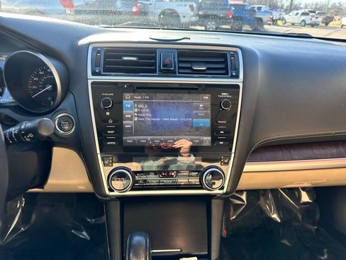 Used 2018 Subaru Outback 3.6R Limited image 29
