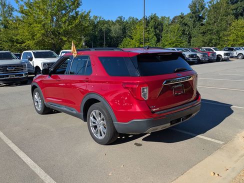 Certified 2023 Ford Explorer XLT w/ Equipment Group 202A AWD/4WD image 6