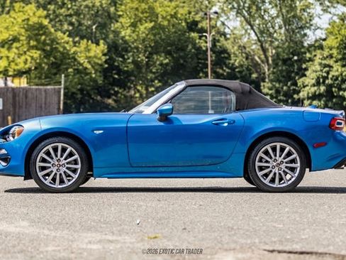 Used 2017 FIAT 124 Spider Lusso RWD image 15
