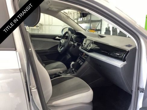 Used 2024 Volkswagen Taos S AWD/4WD image 11