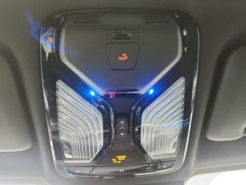 Used 2025 BMW X5 xDrive40i w/ M Sport Package image 59