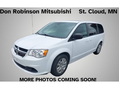Used 2018 Dodge Grand Caravan SE w/ UConnect Hands-Free Group FWD image 1