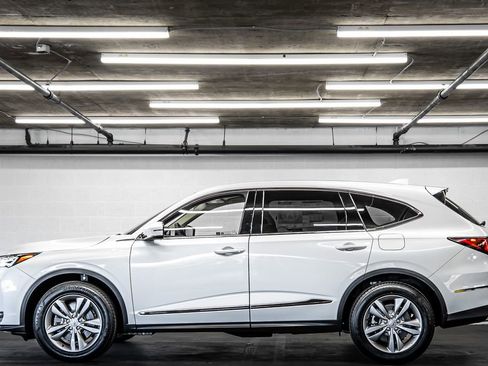 New 2026 Acura MDX FWD image 2