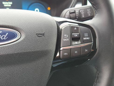 Used 2025 Ford Escape Platinum image 30