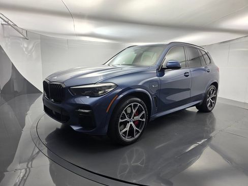 Certified 2022 BMW X5 xDrive45e w/ M Sport Package AWD/4WD image 7