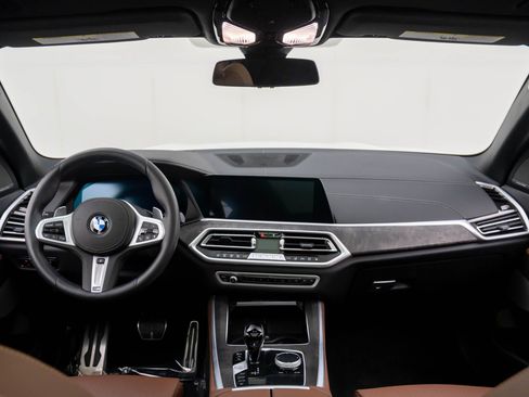 Certified 2023 BMW X5 xDrive40i w/ M Sport Package image 9