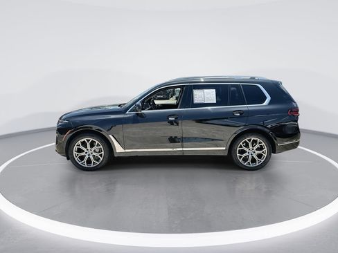 Used 2024 BMW X7 xDrive40i w/ Premium Package AWD/4WD image 5