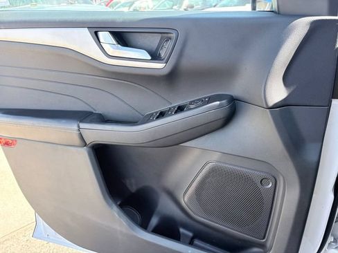 Used 2021 Ford Escape SE FWD image 12