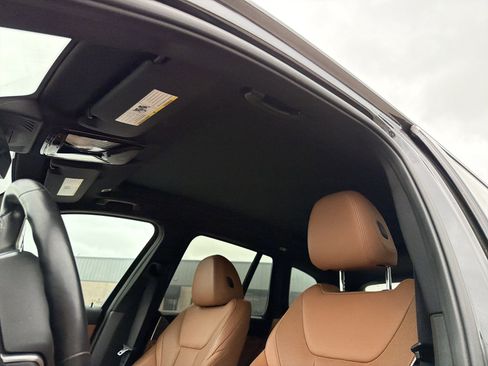 Used 2022 BMW X3 sDrive30i w/ Premium Package 2 image 3