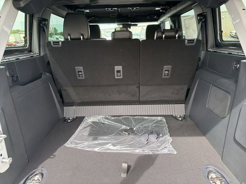 New 2026 Ford Bronco Outer Banks AWD/4WD image 12