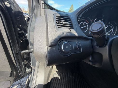 Used 2015 Buick Regal Premium image 16