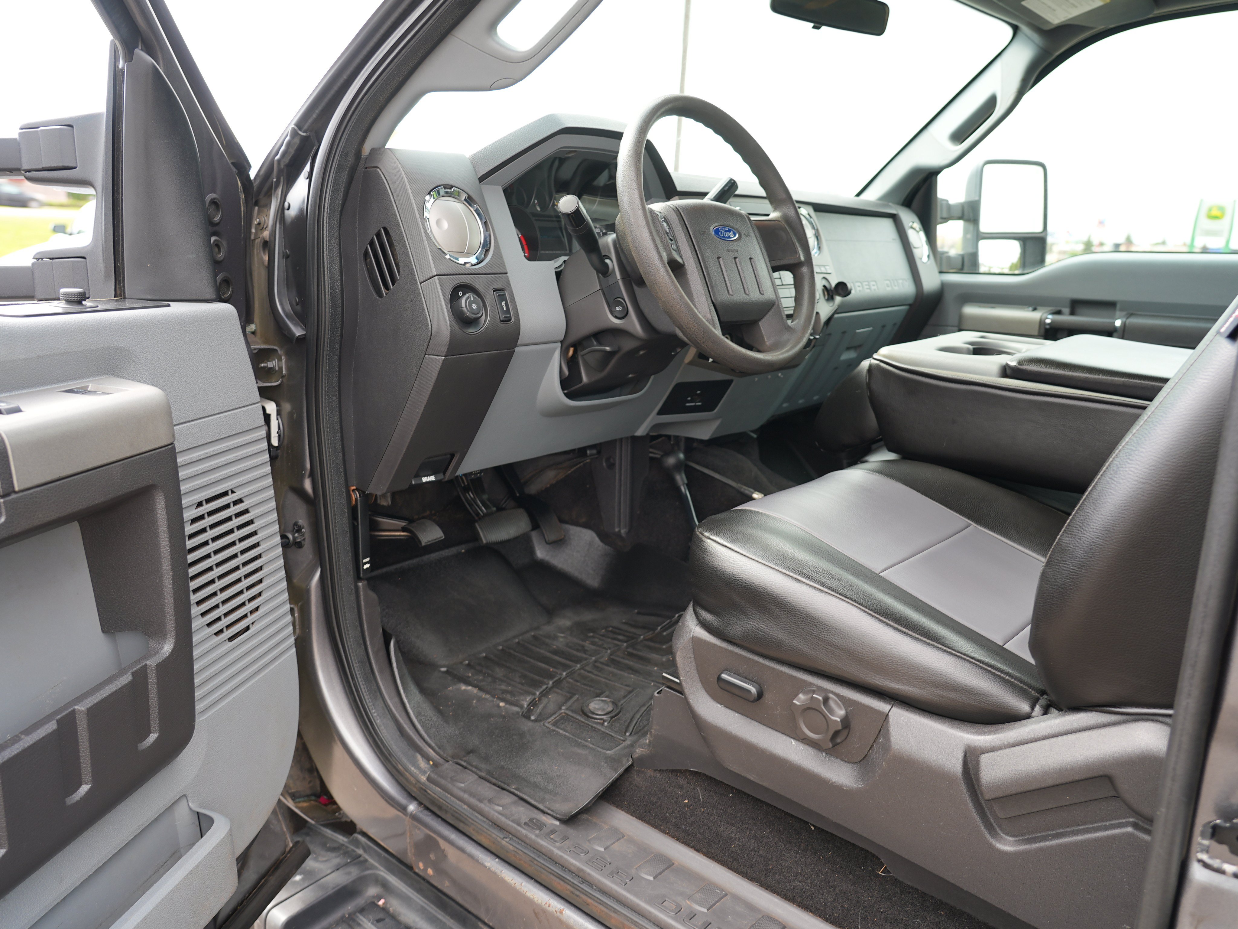 Used 2012 Ford F250 XLT w/ XLT Interior Pkg AWD/4WD image 13