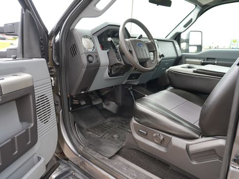 Used 2012 Ford F250 XLT w/ XLT Interior Pkg AWD/4WD image 13
