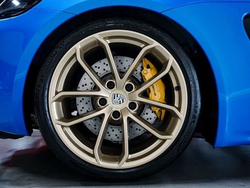 Used 2023 Porsche 718 Boxster Spyder RWD image 38