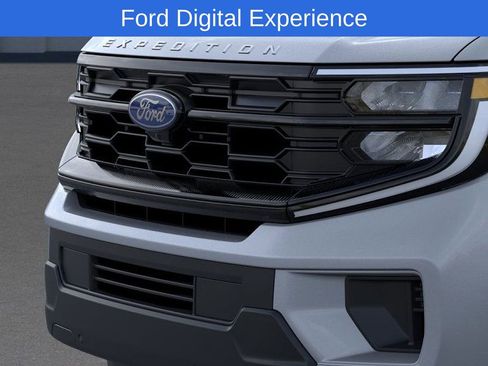 New 2026 Ford Expedition Active AWD/4WD image 17