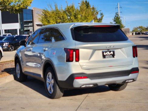 New 2026 Kia Sorento LX image 3