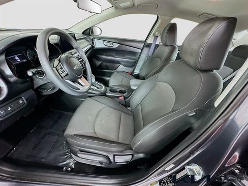 Used 2023 Kia Forte LXS w/ LXS Technology Package FWD image 19