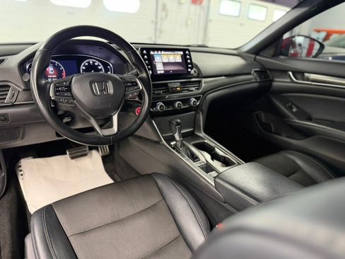 Used 2018 Honda Accord Sport image 30