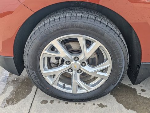 Used 2020 Chevrolet Equinox LT image 14