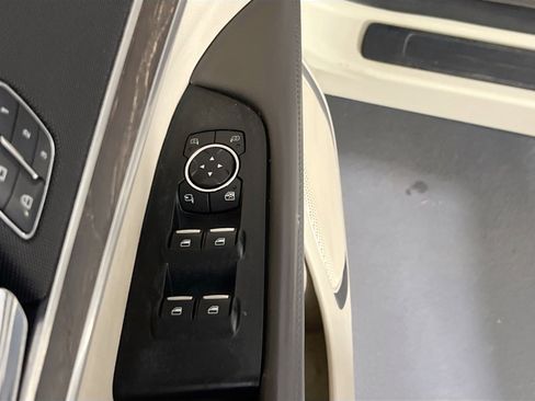 Used 2018 Lincoln MKX Reserve w/ Lincoln MKX Climate Package image 18