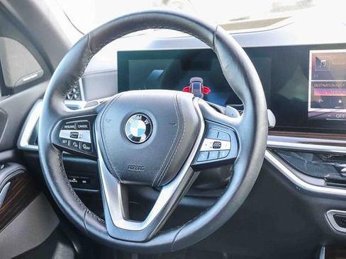 Used 2026 BMW X5 xDrive40i AWD/4WD image 17