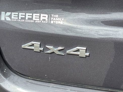 Used 2024 Jeep Compass Sport image 13