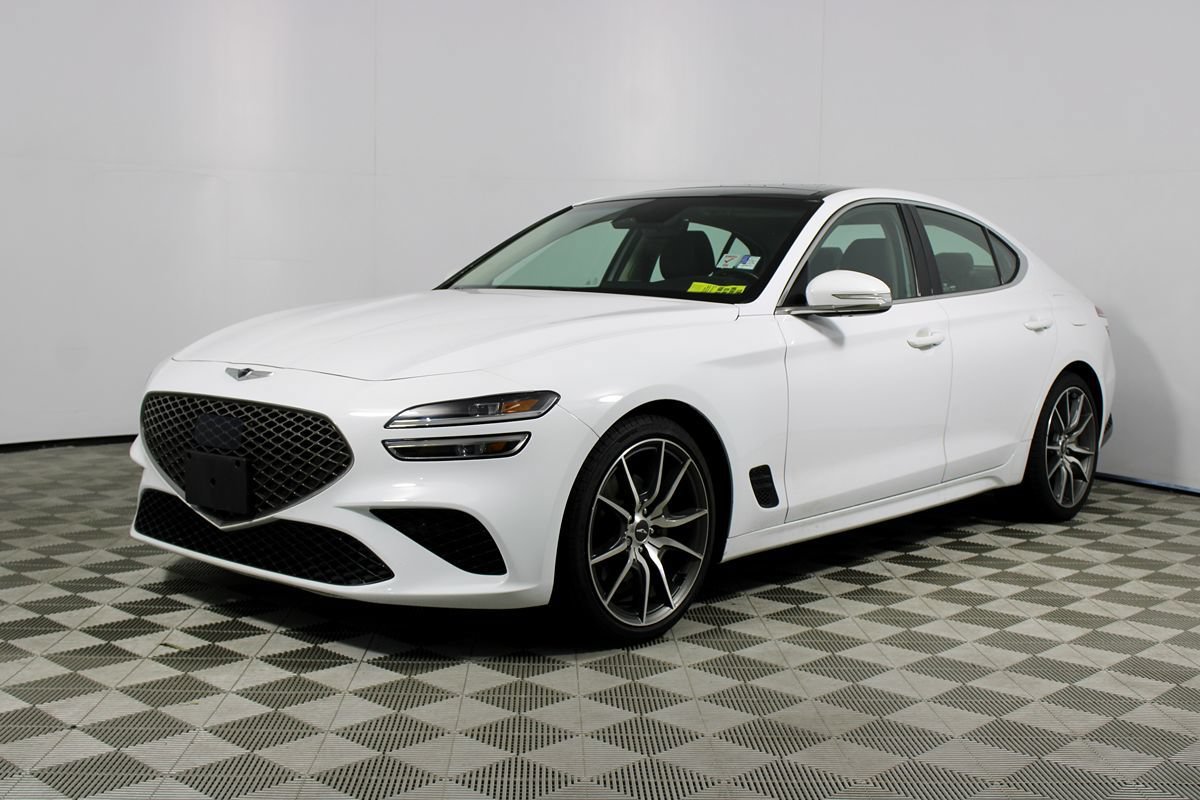 Used 2022 Genesis G70 2.0T w/ Prestige Package RWD image 33