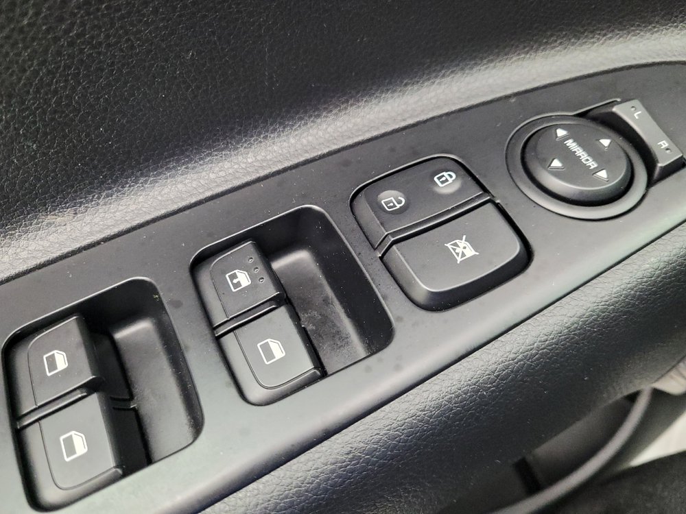 Used 2022 Kia Rio S FWD image 27