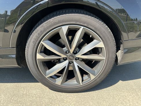 Used 2023 Audi SQ7 Prestige AWD/4WD image 13