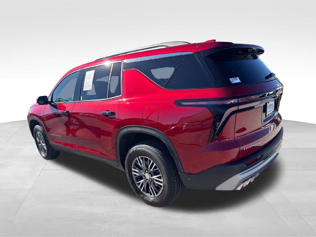 Used 2026 Chevrolet Traverse LT w/ Driver Confidence Package FWD image 3