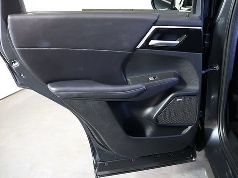 Used 2025 Mitsubishi Outlander SE FWD image 29