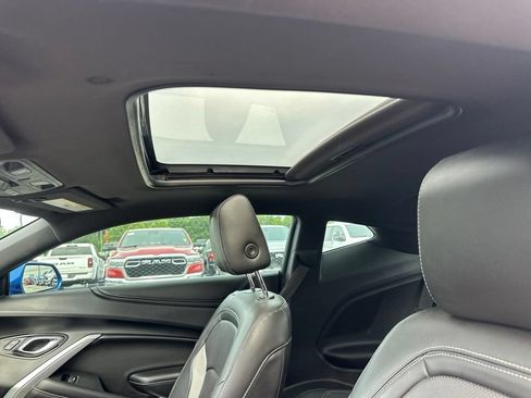 Used 2018 Chevrolet Camaro LT RWD image 21
