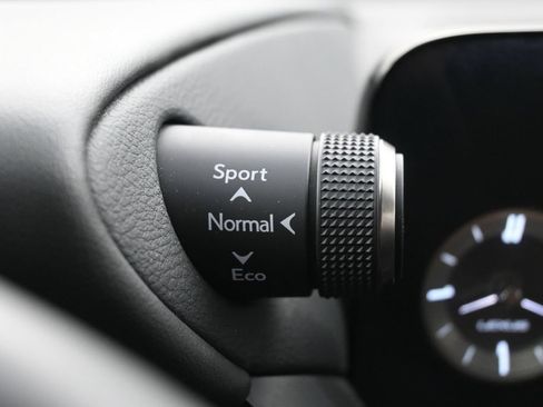 Used 2022 Lexus ES 350 w/ ES 350 Ultra Luxury Package FWD image 10
