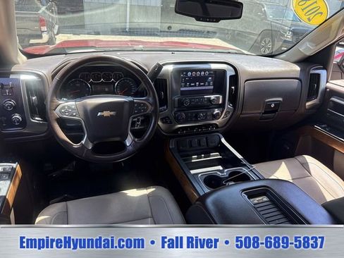 Used 2018 Chevrolet Silverado 1500 LTZ w/ LTZ Plus Package AWD/4WD image 15