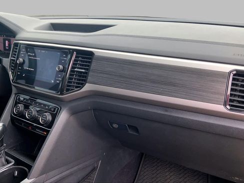 Used 2021 Volkswagen Atlas SEL FWD image 18