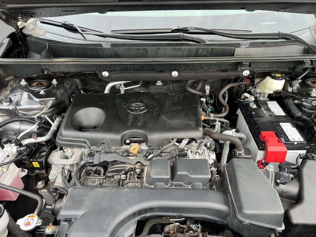 Used 2022 Toyota RAV4 LE AWD/4WD image 20