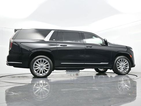 Certified 2023 Cadillac Escalade ESV Premium Luxury image 59